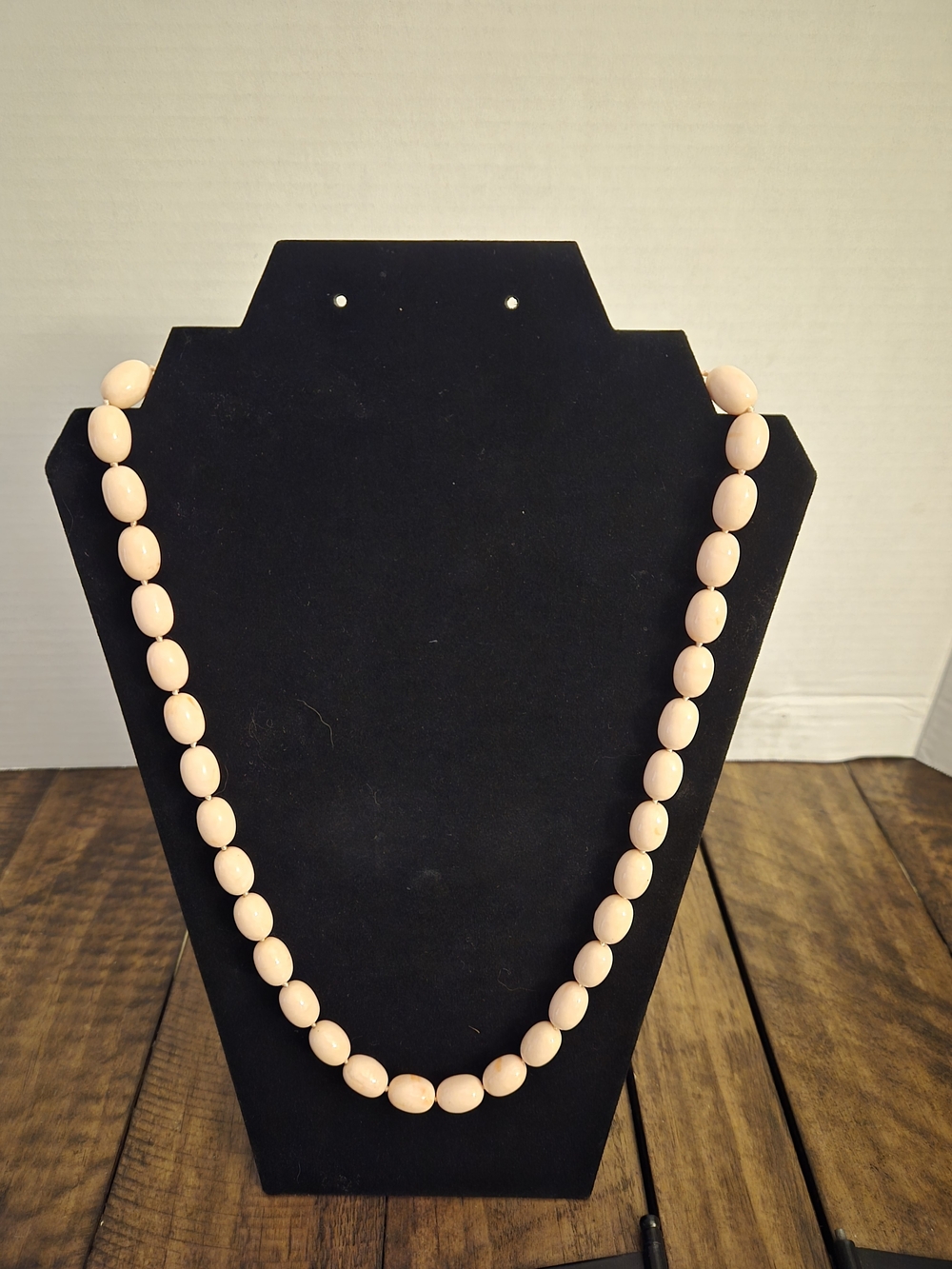 Classic Cream Bead Necklace - Unbranded